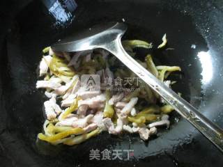 榨菜肉丝汤的做法步骤：3