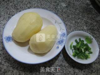 红烧土豆的做法步骤：1