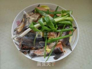 清蒸中华鲟(人工养殖)的做法步骤：2