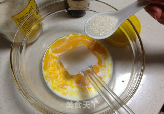 蔓越莓电饭煲蛋糕的做法步骤：2