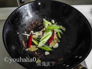 砂锅酱烧鸭的做法步骤：4