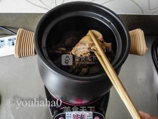 砂锅酱烧鸭的做法步骤：8