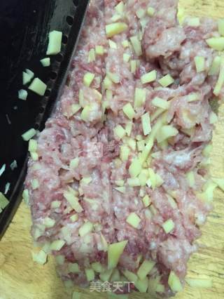 土豆珍珠肉丸的做法步骤：2
