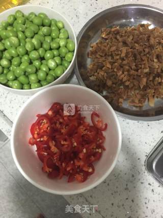 萝卜干青豆炒肉末的做法步骤：1