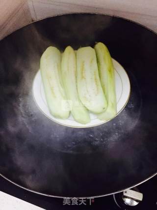 手撕茄子的做法步骤：3