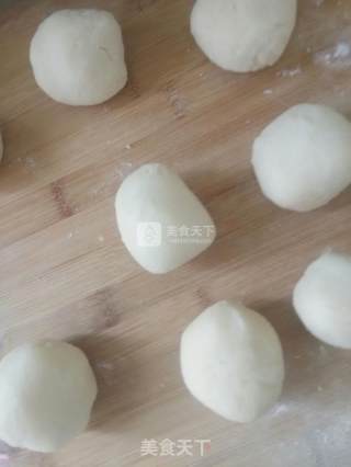 河南小吃@炸糖糕的做法步骤：1