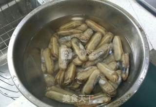 辣炒蛏子的做法步骤：1