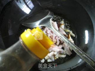 猪肉梅豆炒面的做法步骤：3