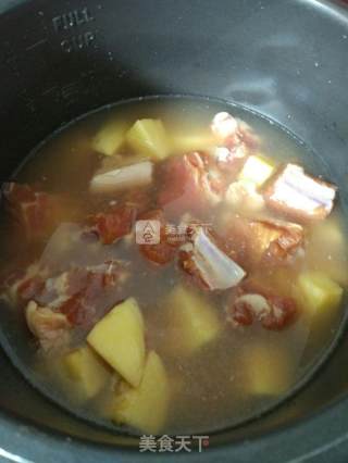 美味排骨土豆饭的做法步骤：5