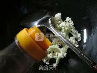 猪肉花菜煮粉丝的做法步骤：2
