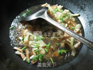 猪肉花菜煮粉丝的做法步骤：7