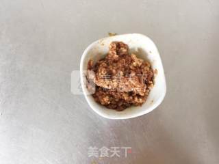 肉末木耳香菇拌面的做法步骤：2