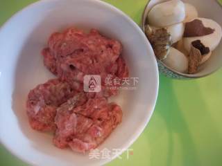 广式牛肉丸的做法步骤：1