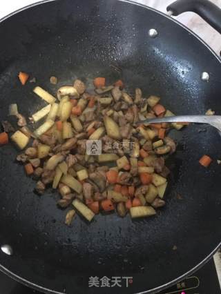 咖喱饭的做法步骤：3