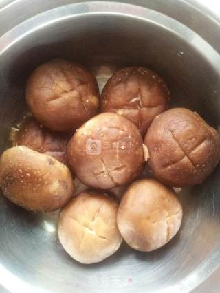 什锦香菇的做法步骤：2