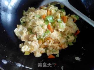 尖椒炒鸡蛋的做法步骤：4