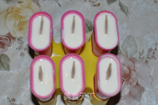 渐变芒果酸奶棒冰的做法步骤：6