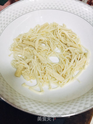 酸汤肥牛的做法步骤：3