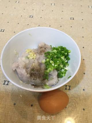鲈鱼海苔蛋卷的做法步骤：4