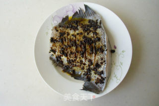 豆豉蒸鳕鱼的做法步骤：2