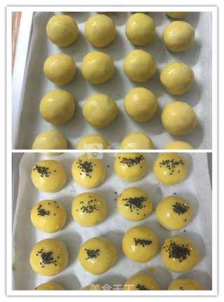 蛋黄酥的做法步骤：13