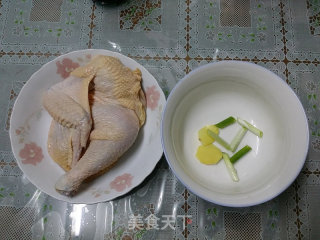 清蒸仔鸡的做法步骤：1