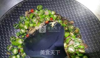杭椒虾皮炒蛋的做法步骤：8