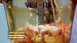 莲藕烧排骨的做法步骤：1