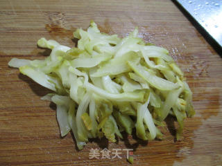 榨菜炒带豆的做法步骤：2