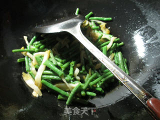 榨菜炒带豆的做法步骤：7