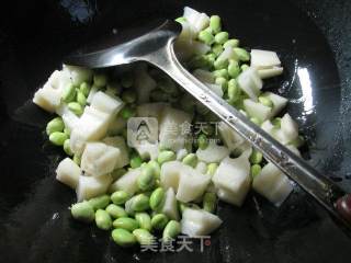 毛豆煮莲藕的做法步骤：3