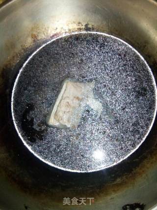梅菜扣肉的做法步骤：1