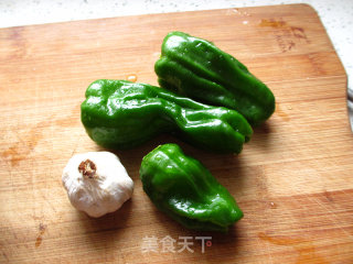 鲜花下的美食——百合蛋皮的做法步骤：3