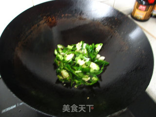 鲜花下的美食——百合蛋皮的做法步骤：8