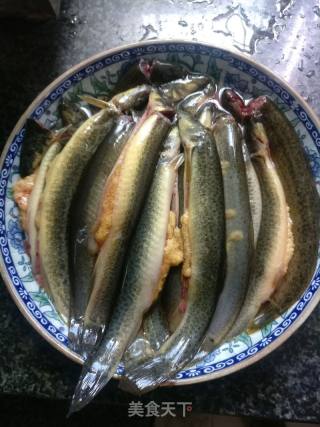 泥鳅炖黑豆的做法步骤：1