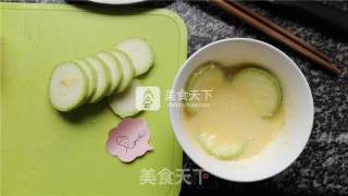 西葫芦蛋煎饼的做法步骤：2