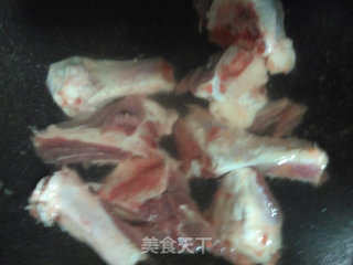 白罗卜筒骨汤的做法步骤：3