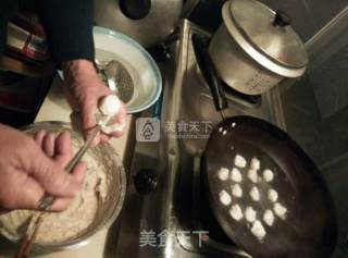 汆乌鱼丸的做法步骤：6