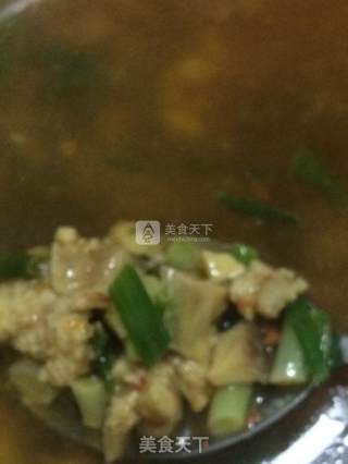 辣而不油肉汤的做法步骤：2