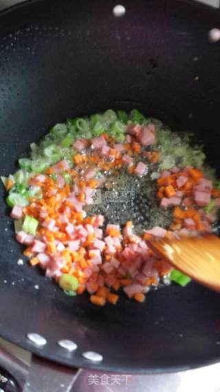 美味蛋炒饭的做法步骤：5