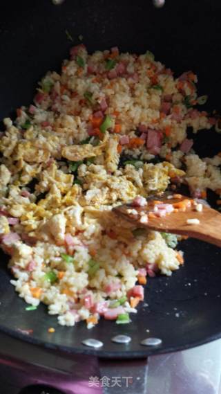 美味蛋炒饭的做法步骤：7