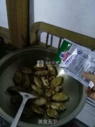 安利锅－无油煎鸡翅的做法步骤：4