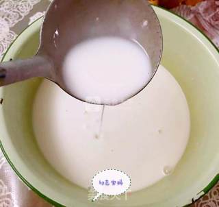 简易版煎饼果子（内附爆炒雪里蕻的做法）的做法步骤：1