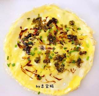 简易版煎饼果子（内附爆炒雪里蕻的做法）的做法步骤：6