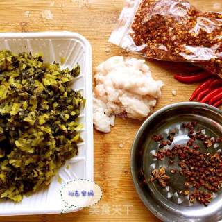 简易版煎饼果子（内附爆炒雪里蕻的做法）的做法步骤：8