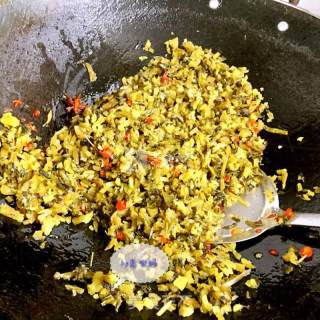 简易版煎饼果子（内附爆炒雪里蕻的做法）的做法步骤：12