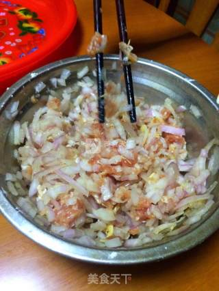 洋葱饺子的做法步骤：1