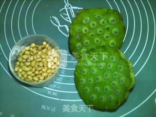鲜莲子豆浆的做法步骤：1