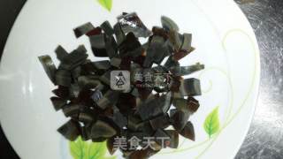 香辣皮蛋豆腐的做法步骤：3