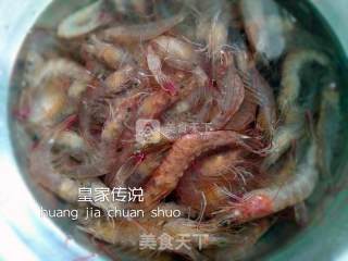 醉虾拌苦瓜的做法步骤：1